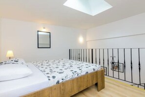 1 Schlafzimmer, Schreibtisch, WLAN, Bettwäsche