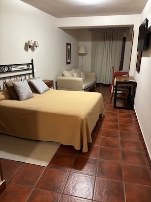 Double or Twin Room, Non Smoking | Free WiFi - HOTEL RESTAURANTE EL CASTREJON (Cebreros)
