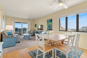 Interior - A Pelican's Watch at Admirals View III - Oceanfront With Flexible Check In / Out (Kill Devil Hills)
