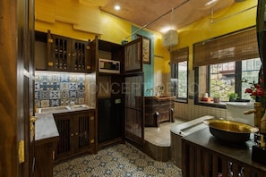 Fridge, microwave, stovetop, electric kettle