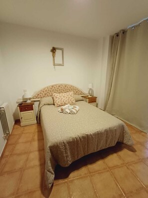 Classic Apartment, Balcony, Mountainside | Iron/ironing board, free WiFi - hotel apartamentos el coterin (Cabrales)