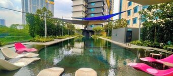 Grand Lumia Suite At Opus Residence