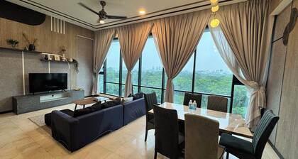 Grand Lumia Suite At Opus Residence
