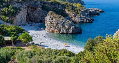 Villa Eleni - Private Pool Retreat Near Kardamili