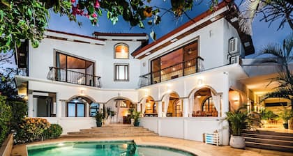 Luxury Beachfront 5 Bedroom Villa on World Famous Tropical Beach