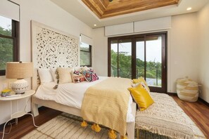 5 habitaciones, tabla de planchar con plancha y cuna de viaje 