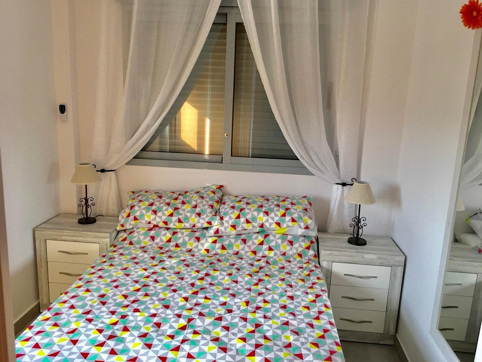 3 slaapkamers, een strijkplank/strijkijzer, wifi, beddengoed