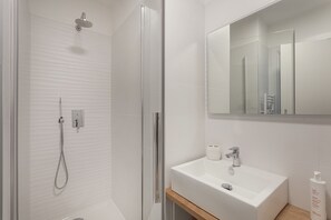 1 bedroom - Chic Modern Lofts - B - BK (Genoa)