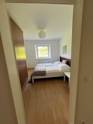 2 Schlafzimmer, Bügeleisen/Bügelbrett, WLAN, Bettwäsche