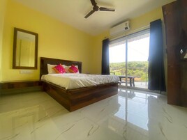 Family Room | Free WiFi, bed sheets