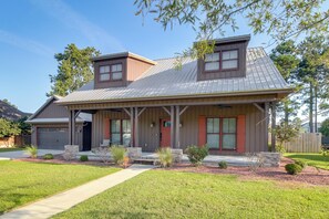 House (3 Bedrooms) | Interior - Private Pool & Game Room: Home Near Savannah (Guyton)