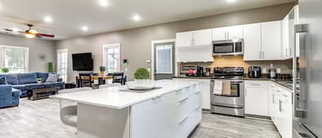 House (3 Bedrooms) | Interior