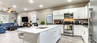 Private Pool & Game Room: Home Near Savannah