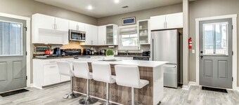 Private Pool & Game Room: Home Near Savannah