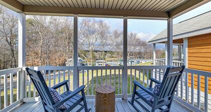 < 1 Mi to Lake Norman Marina: Home w/ Pool Access