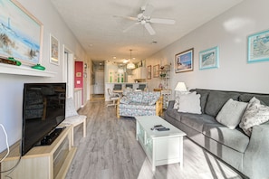 Apartment (2 Bedrooms) | Interior - 4 Mi to Ocean: Myrtle Beach Condo w/ Resort Perks (Myrtle Beach)