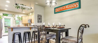 Walk to Mcmenamins Edgefield: Inviting Townhome!