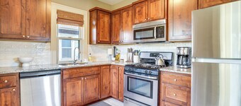 Walk to Beach + Lake Nokomis: Minneapolis Home!