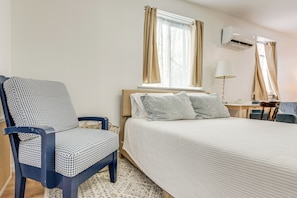 Apartment (0 Bedroom) | Interior