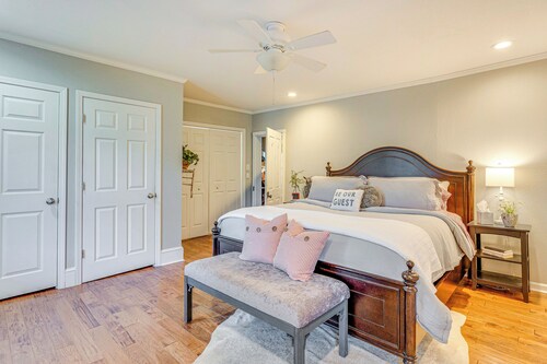 Near Murphy River Walk: Historic Downtown Home!