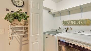 Nhà (4 Bedrooms) | Nội thất