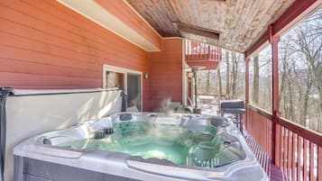 House (4 Bedrooms) | Front of property