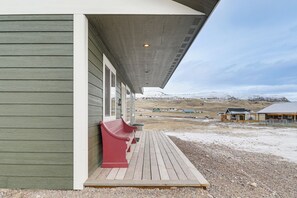 Cottage (2 Bedrooms) | Interior - Starry Skies & Mtn Views: Family Retreat in Elmo (Elmo)