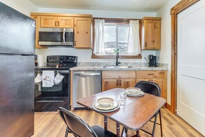 Cottage (2 Bedrooms) | Intérieur