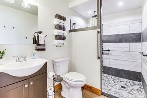 Cottage (2 Bedrooms) | Interior - Starry Skies & Mtn Views: Family Retreat in Elmo (Elmo)