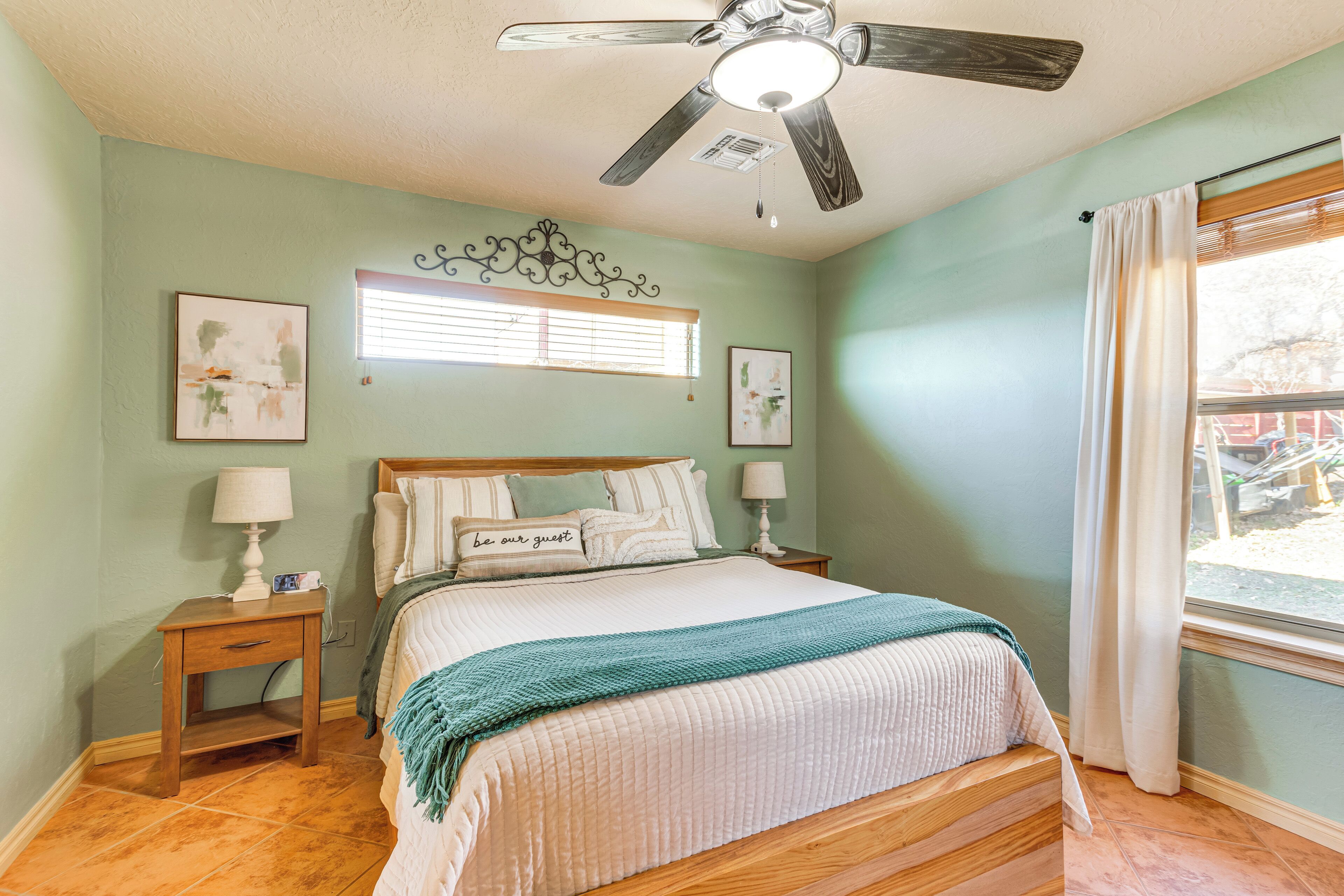 House (2 Bedrooms) | Interior