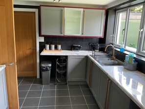 Fridge, microwave, oven, stovetop - Eco Friendly White House Sleeps 8 (Colwyn Bay)