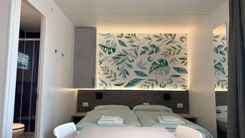 Casa mobile Junior, patio | Copriletto in piuma, una cassaforte in camera, Wi-Fi gratuito, lenzuola