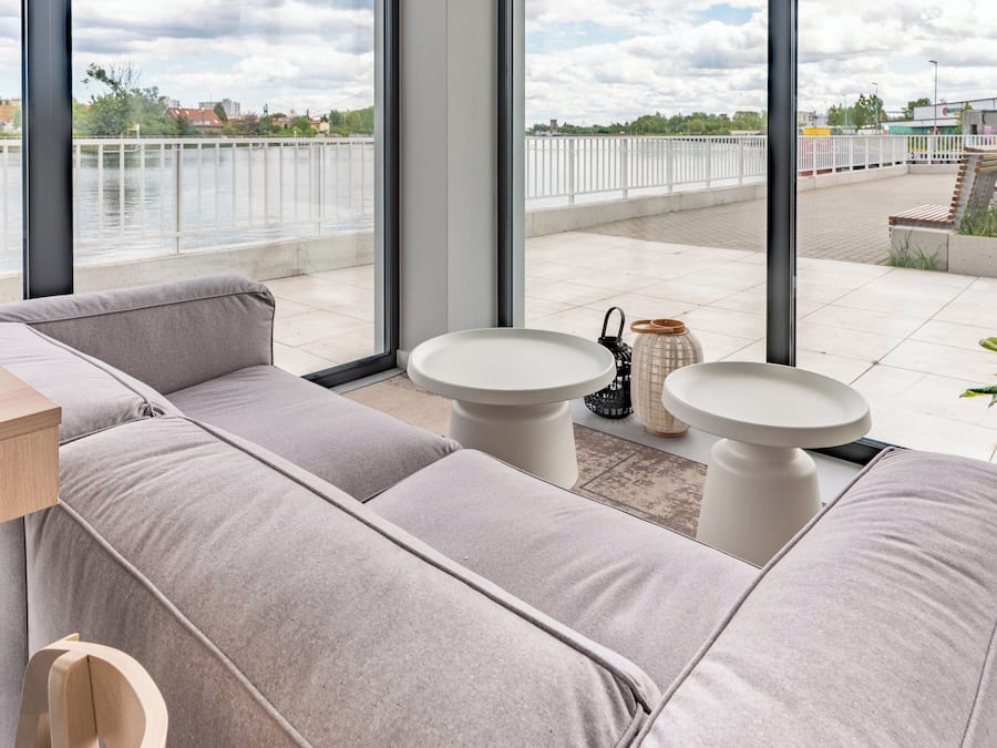 Kjøleskap, mikrobølgeovn på fellesområdet, ovn og kokeplater