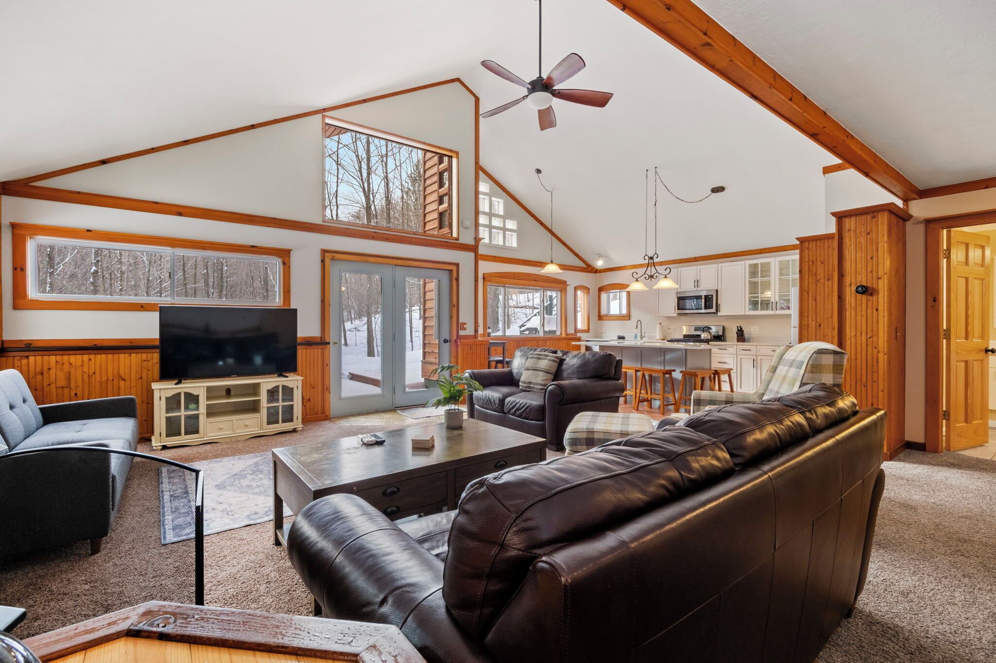 Smart TV, fireplace, table football