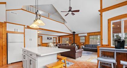 Northern Michigan Cabin with Private Hot Tub | Pet Friendly | Sleeps 12