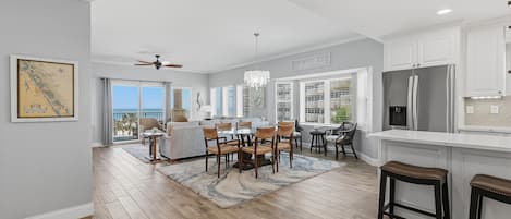 Condo, varias camas (Atlantic Villas 303) | Interior
