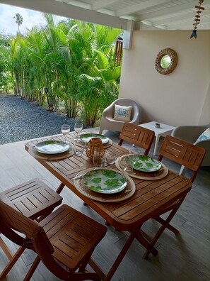 Outdoor dining
