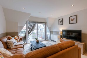 Leilighet | 2 soverom, skrivebord og internett