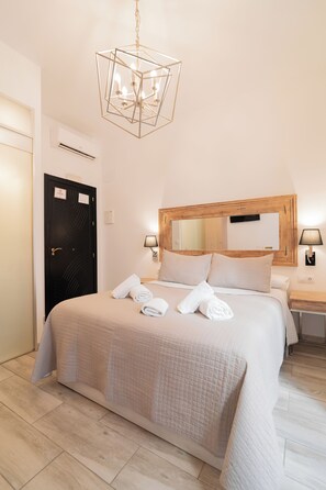 Deluxe Double or Twin Room | Free WiFi - Center Suites San Eloy (Seville)