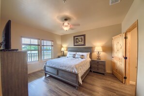 6 dormitorios, tabla de planchar con plancha, Internet y ropa de cama