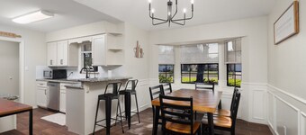 Sharyland Home with Jacuzzi & Playset, Sleeps 11!