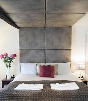 Soundproofing, iron/ironing board, free WiFi