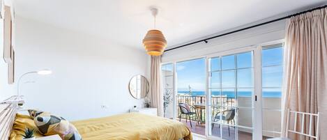 3 dormitoris, planxa i posts de planxar, wifi gratuïta i roba de llit