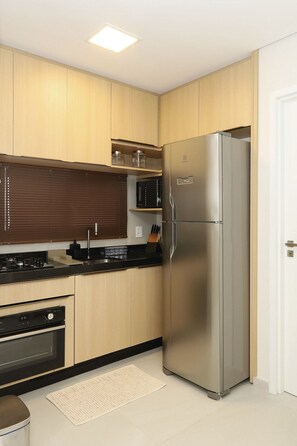 아파트 | 전용 주방 | 대용량 냉장고, 전자레인지, 조리 도구/접시/주방 기구