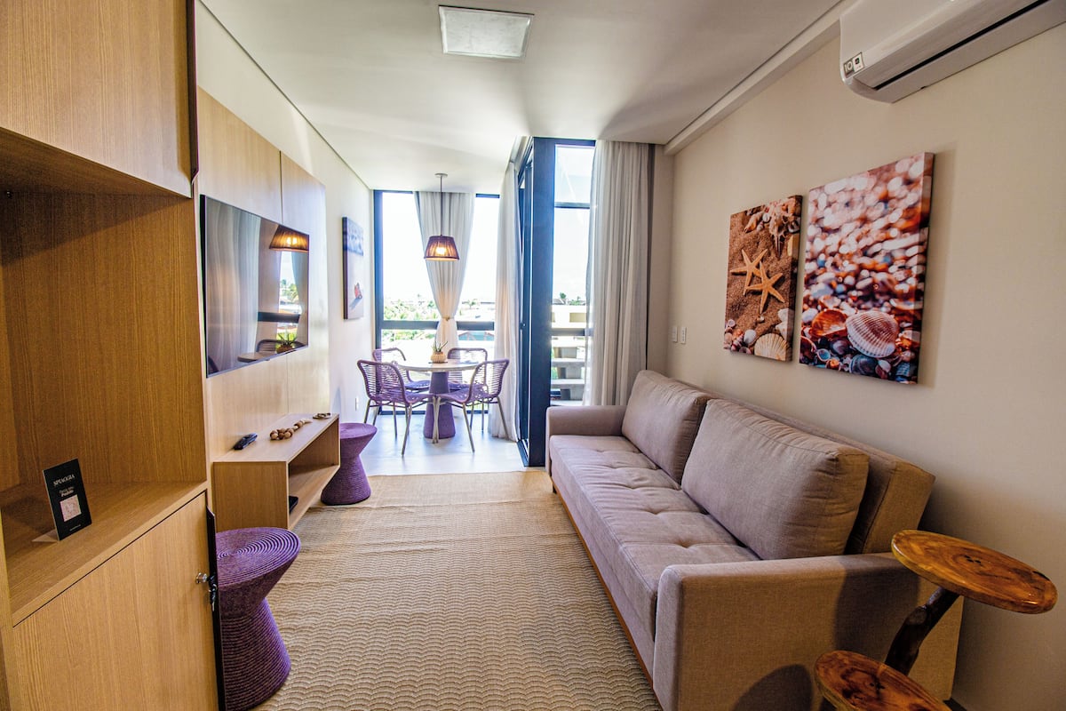 Rideaux occultants, fer et planche à repasser, Wi-Fi gratuit