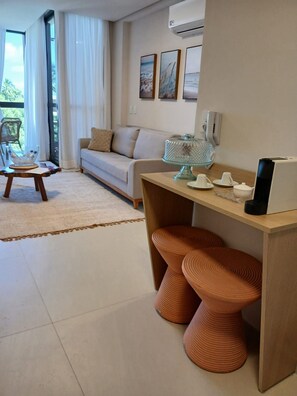 럭셔리 아파트 | 거실 공간 | TV