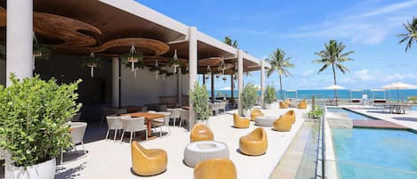 Appartement | Piscine | 6 piscines extérieures, cabanas gratuites, parasols