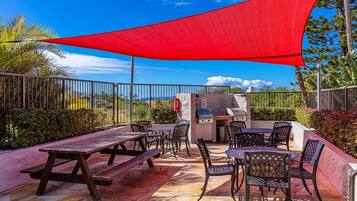 Condo, 2 Bedrooms | Outdoor dining