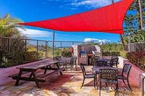 Condo, 2 Bedrooms | Outdoor dining