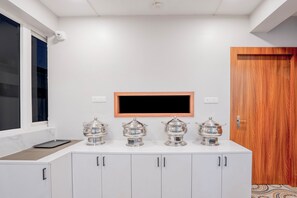 Dining - Treebo Kt Grand (Bhubaneshwar)